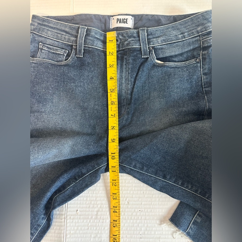 PAIGE Jeans Colette Crop Flare Blue Distressed Bottom Faded Size 30 Pre-owned‎ - Picture 13 of 15